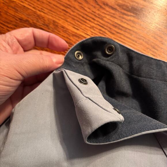 Figs Reversible Scrub Top Grey Women's Size XL Snap closure at Neck Healthcare - Picture 10 of 12